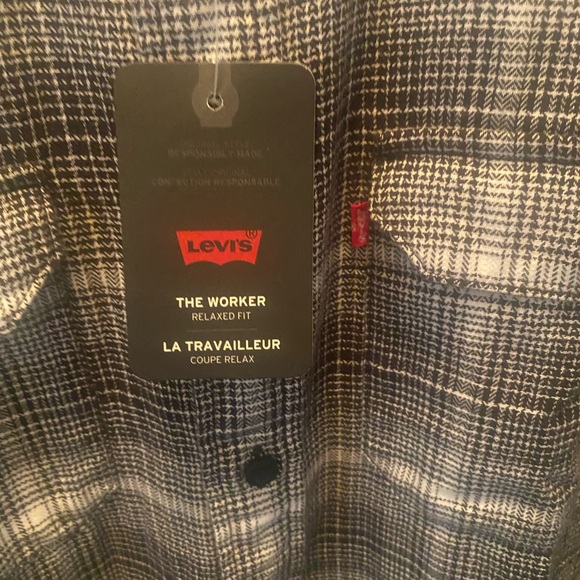 NWT Levi’s Black and Grey Plaid Shirt. Brand New - Picture 6 of 9